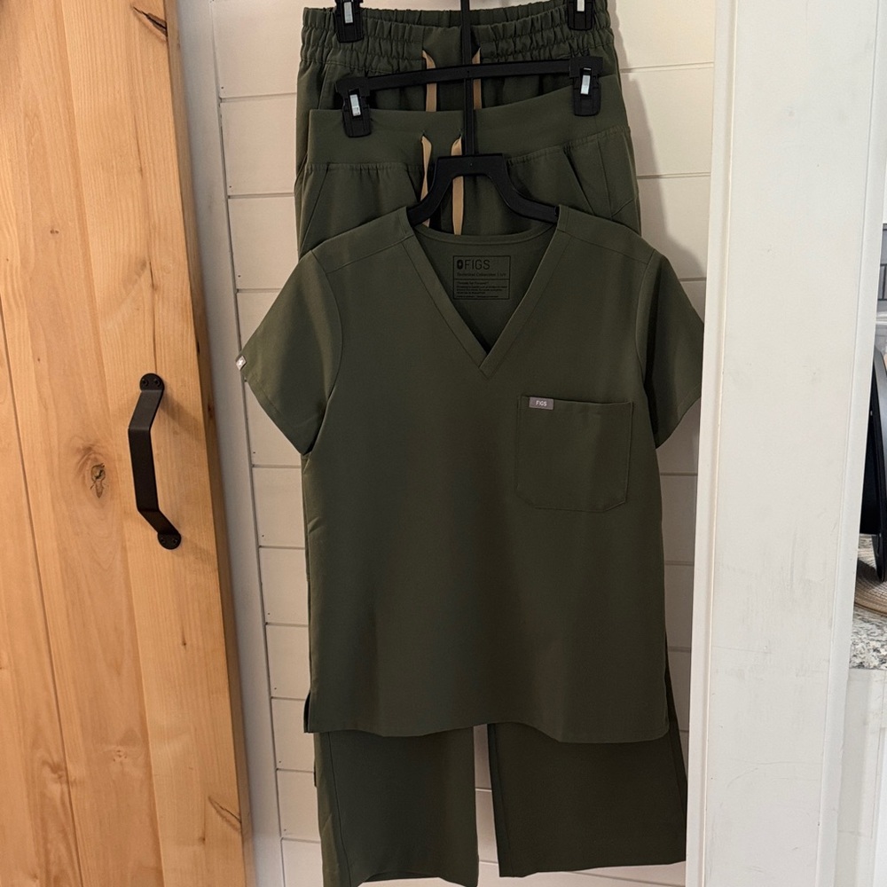 Figs Olive Green Women's Jogger Set